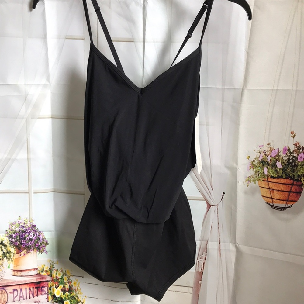 NWT BLACK LULULEMON DANCE TO YOGA LEOTARD - - 10 - Picture 3 of 8